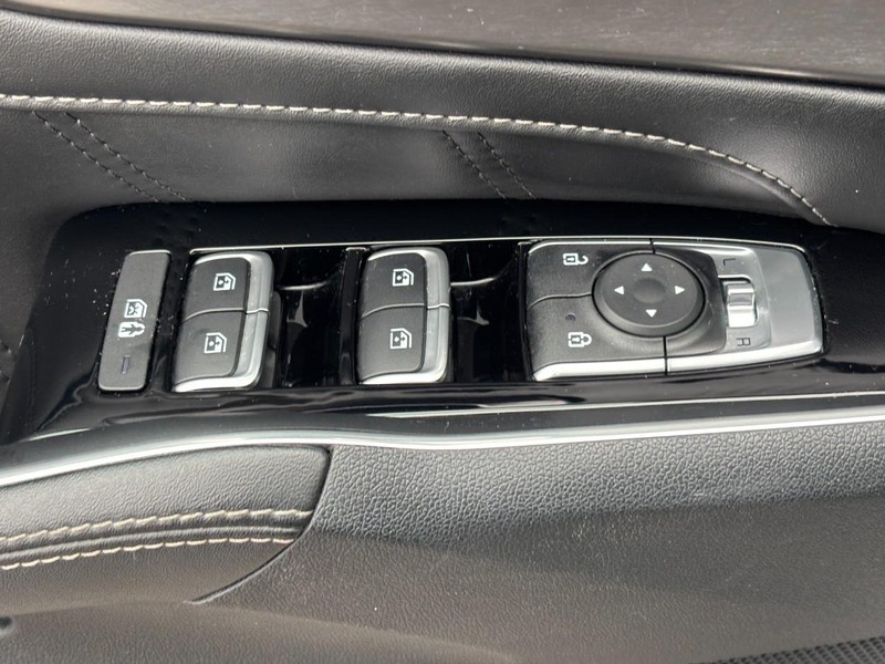 Kia Sorento Vehicle Full-screen Gallery Image 23