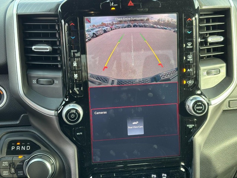 Ram 1500 Vehicle Full-screen Gallery Image 16