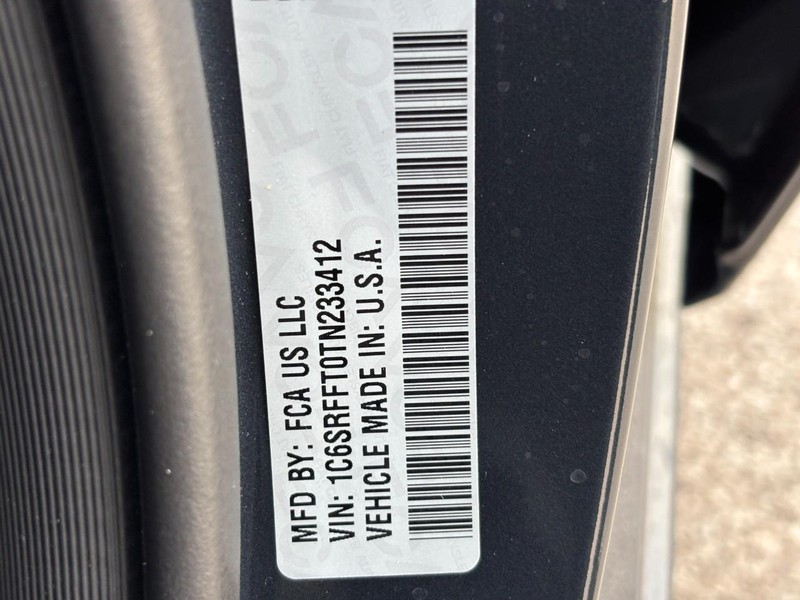 Ram 1500 Vehicle Full-screen Gallery Image 21