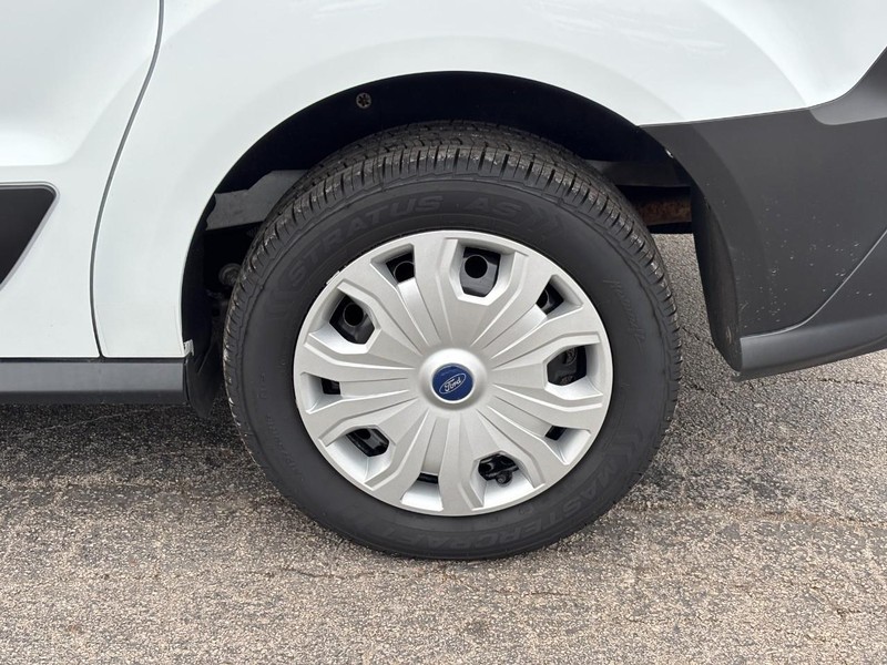 Ford Transit Connect Van Vehicle Full-screen Gallery Image 07