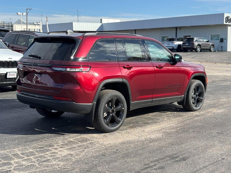 Jeep Grand Cherokee Vehicle Full-screen Gallery Image 03