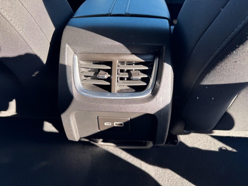 Chevrolet Blazer Vehicle Full-screen Gallery Image 16