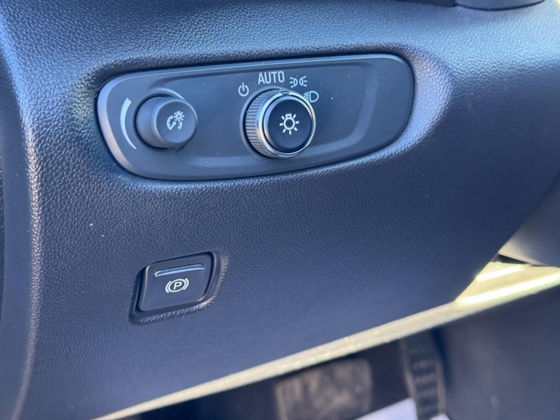 Chevrolet Blazer Vehicle Full-screen Gallery Image 17