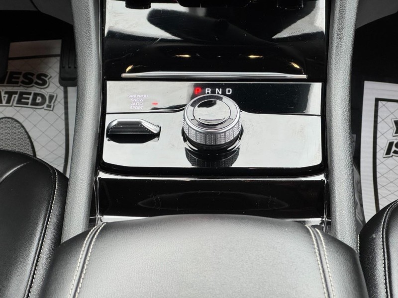 Jeep Grand Cherokee Vehicle Full-screen Gallery Image 14