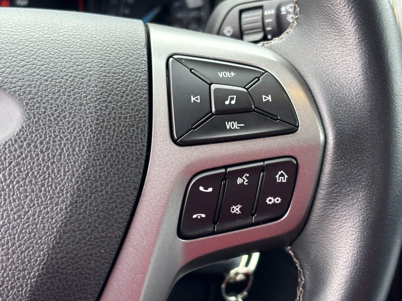 Ford Ranger Vehicle Full-screen Gallery Image 18