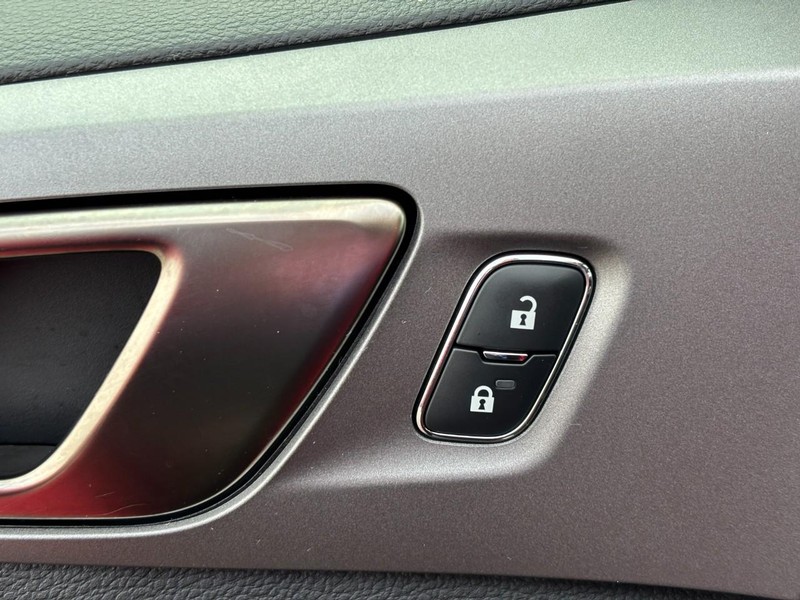 Ford Ranger Vehicle Full-screen Gallery Image 24