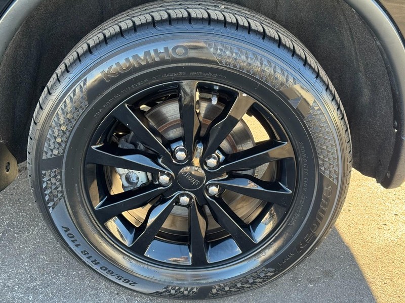 Dodge Durango Vehicle Full-screen Gallery Image 07