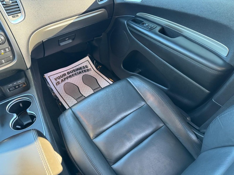 Dodge Durango Vehicle Full-screen Gallery Image 16