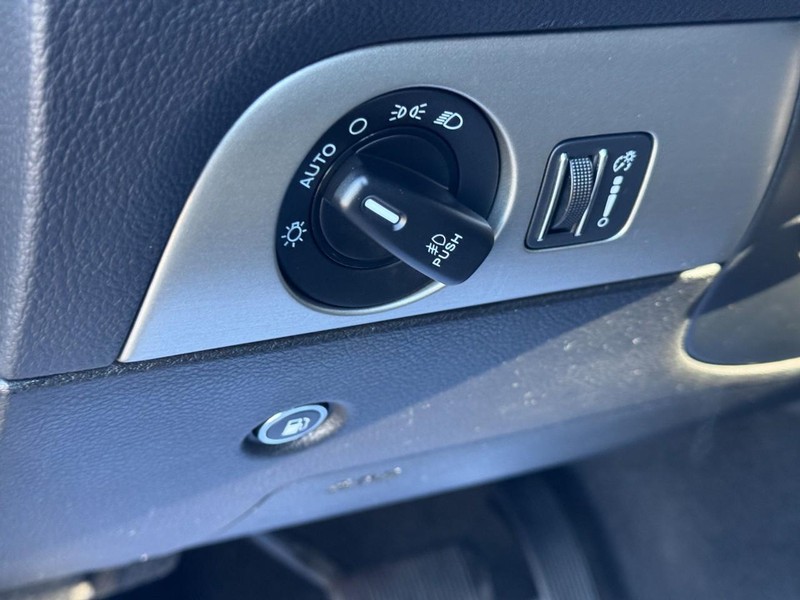 Dodge Durango Vehicle Full-screen Gallery Image 17