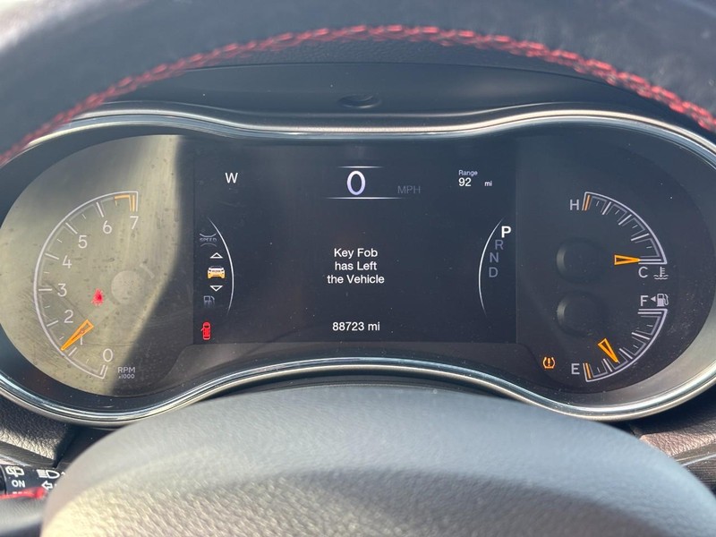 Jeep Grand Cherokee Vehicle Full-screen Gallery Image 19