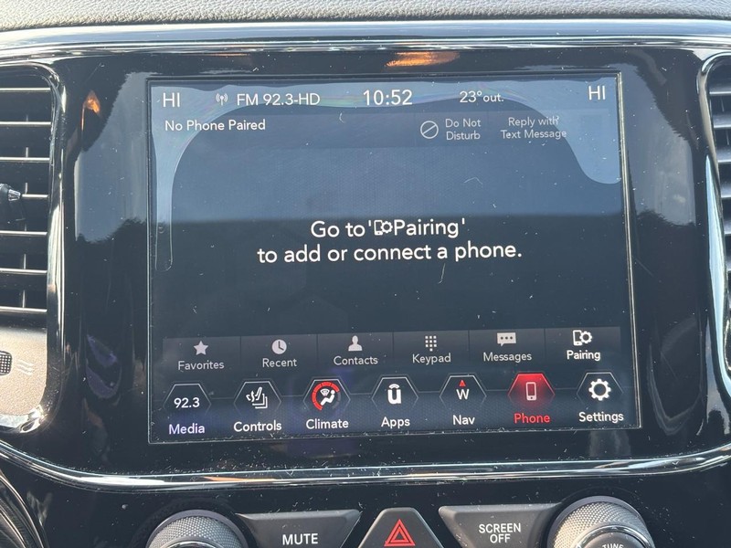 Jeep Grand Cherokee Vehicle Full-screen Gallery Image 20