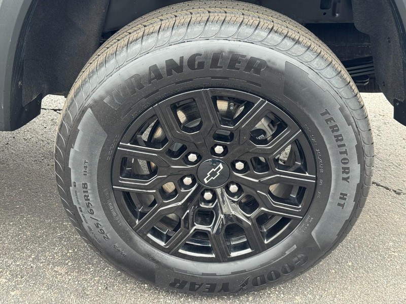 Chevrolet Colorado Vehicle Full-screen Gallery Image 07