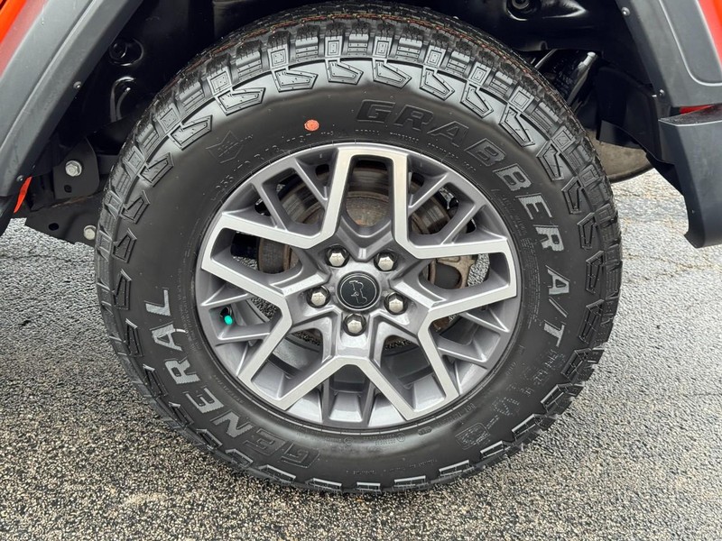 Jeep Wrangler Unlimited Vehicle Full-screen Gallery Image 07