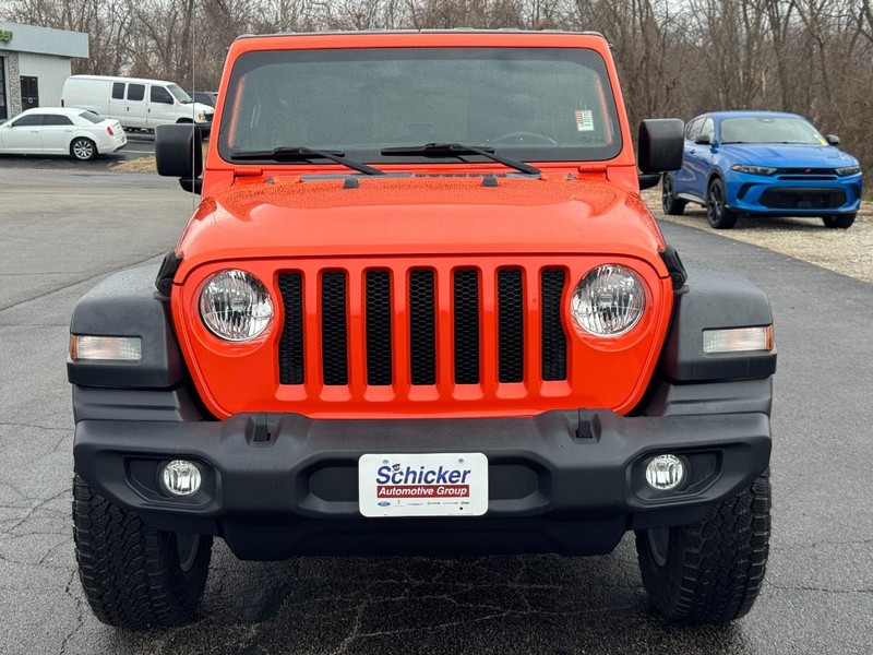 Jeep Wrangler Unlimited Vehicle Full-screen Gallery Image 09