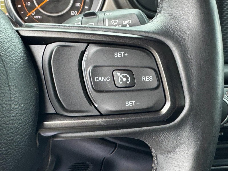 Jeep Wrangler Unlimited Vehicle Full-screen Gallery Image 21