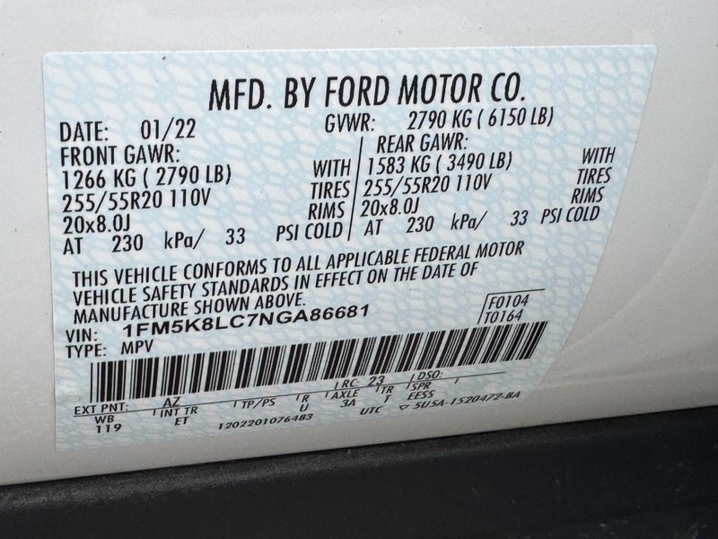 Ford Explorer Vehicle Full-screen Gallery Image 29