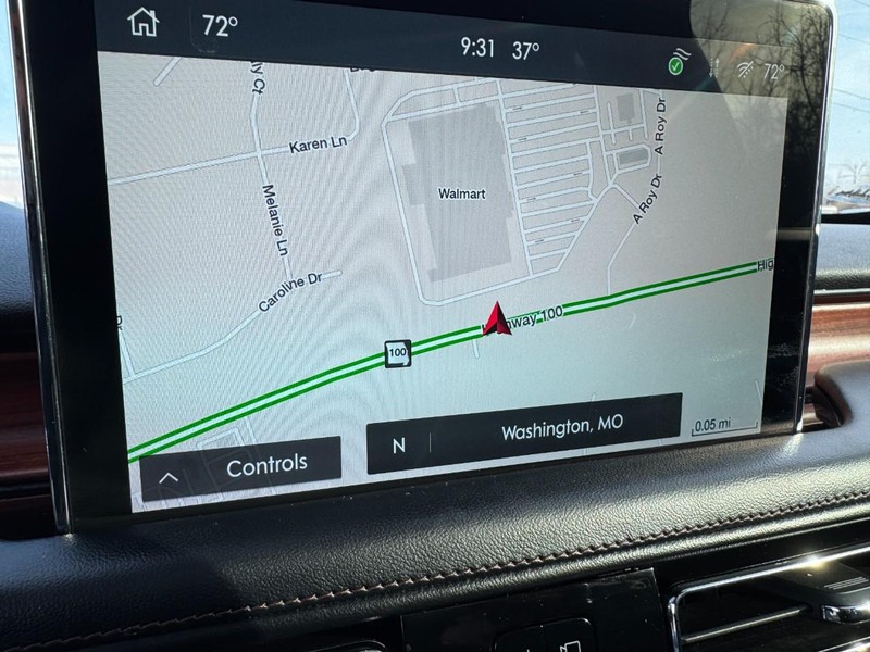 Lincoln Aviator Vehicle Full-screen Gallery Image 22