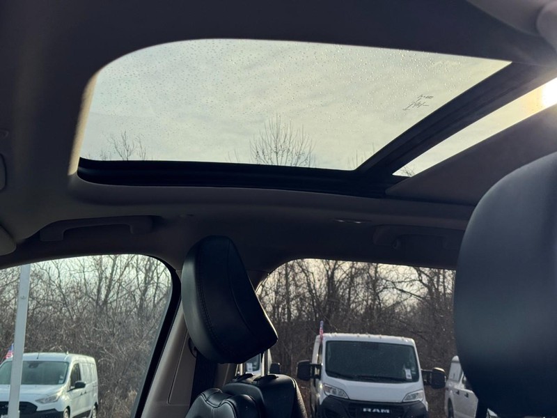 Lincoln Aviator Vehicle Full-screen Gallery Image 26