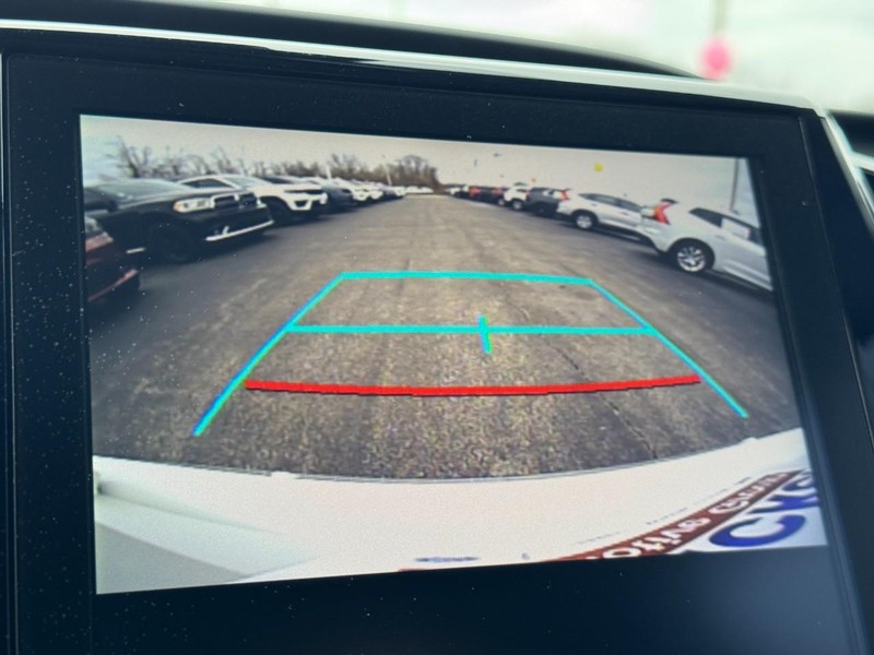 Toyota Prius Prime Vehicle Full-screen Gallery Image 22