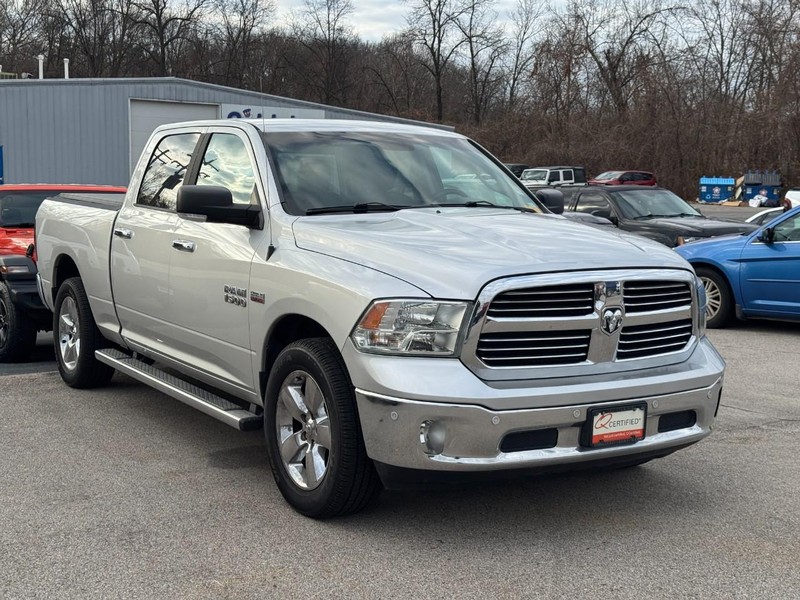 Ram 1500 Vehicle Full-screen Gallery Image 02