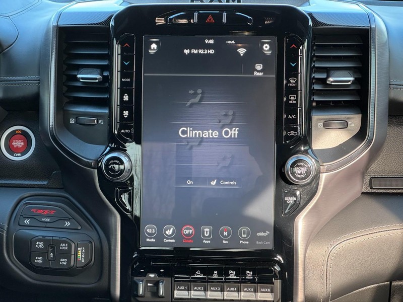 Ram 1500 Vehicle Full-screen Gallery Image 13