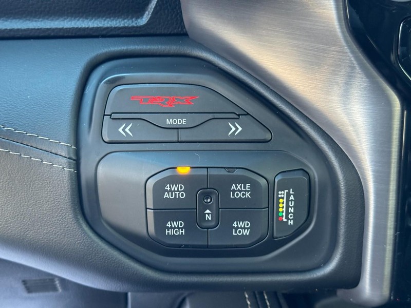 Ram 1500 Vehicle Full-screen Gallery Image 25