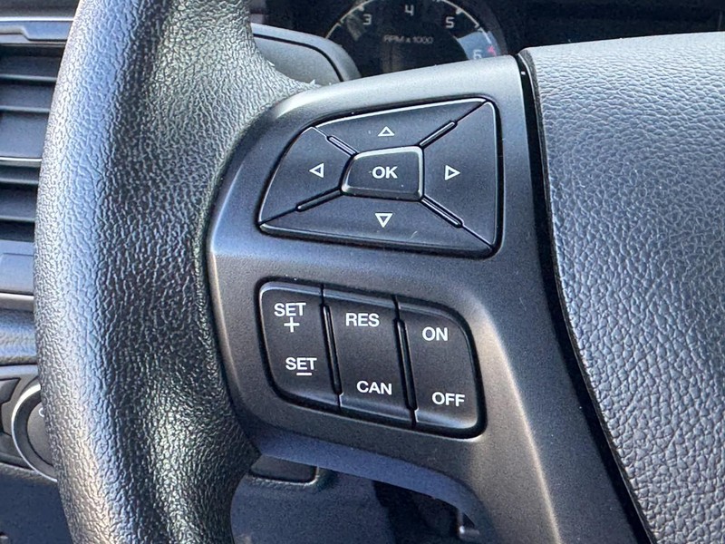 Ford Ranger Vehicle Full-screen Gallery Image 17