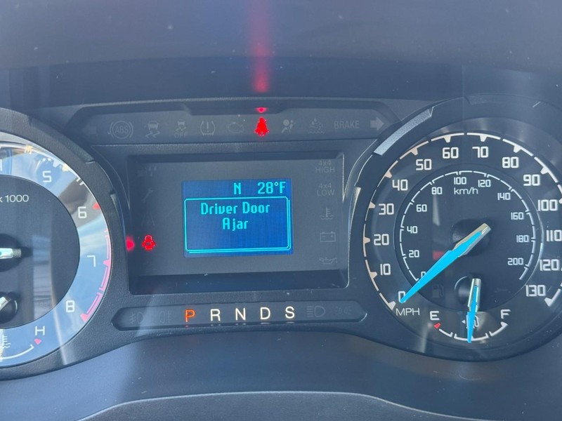 Ford Ranger Vehicle Full-screen Gallery Image 19