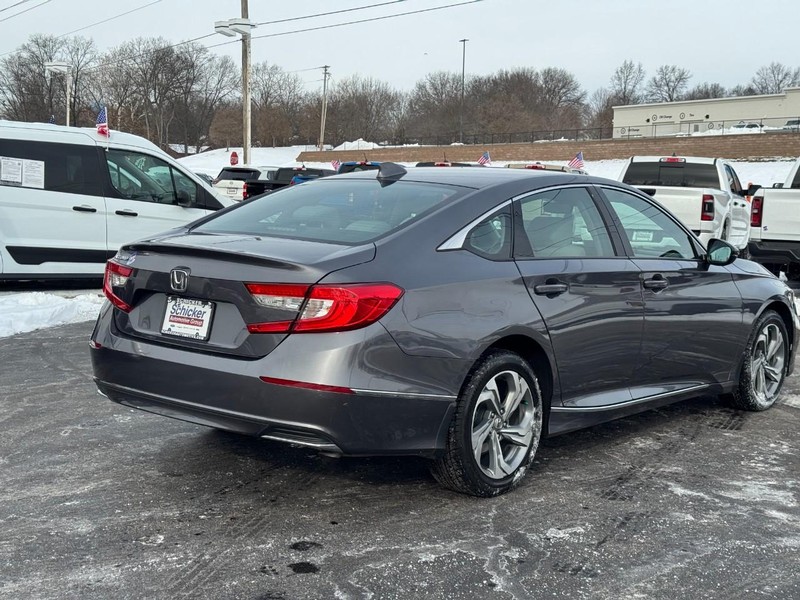 Honda Accord Sedan Vehicle Full-screen Gallery Image 03