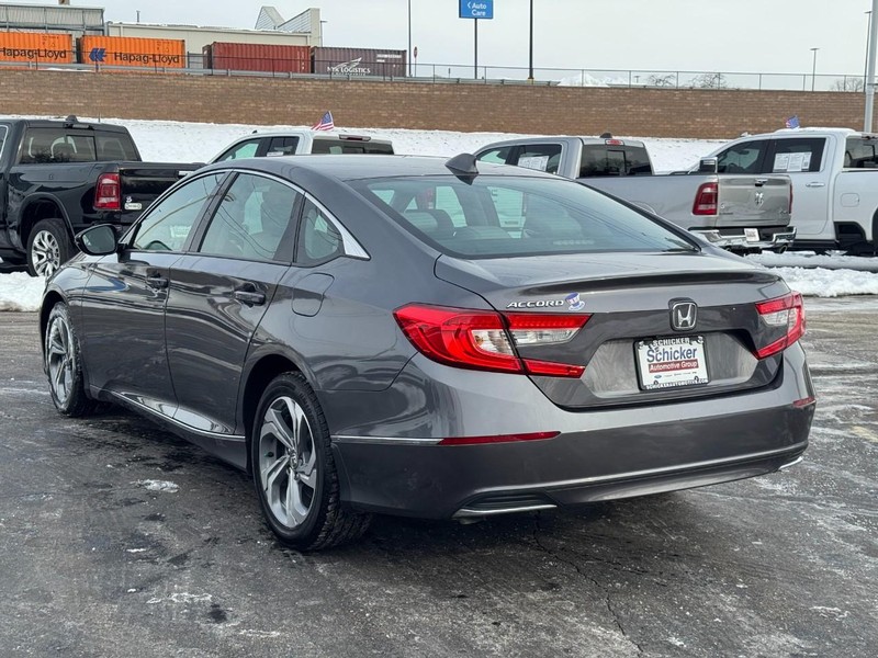 Honda Accord Sedan Vehicle Full-screen Gallery Image 06