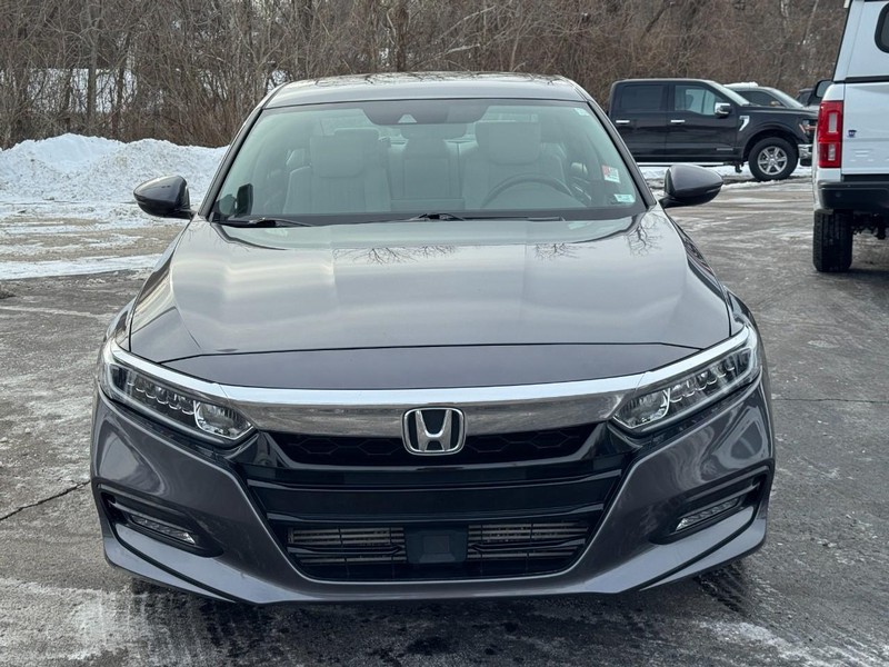 Honda Accord Sedan Vehicle Full-screen Gallery Image 09