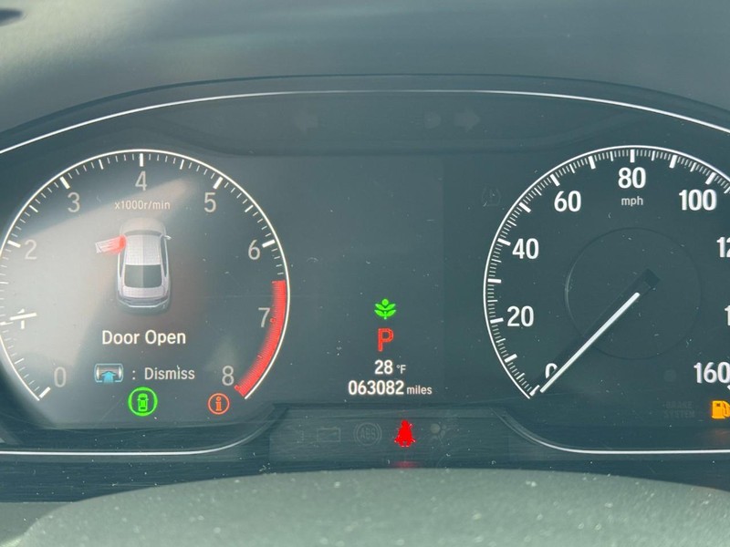 Honda Accord Sedan Vehicle Full-screen Gallery Image 20