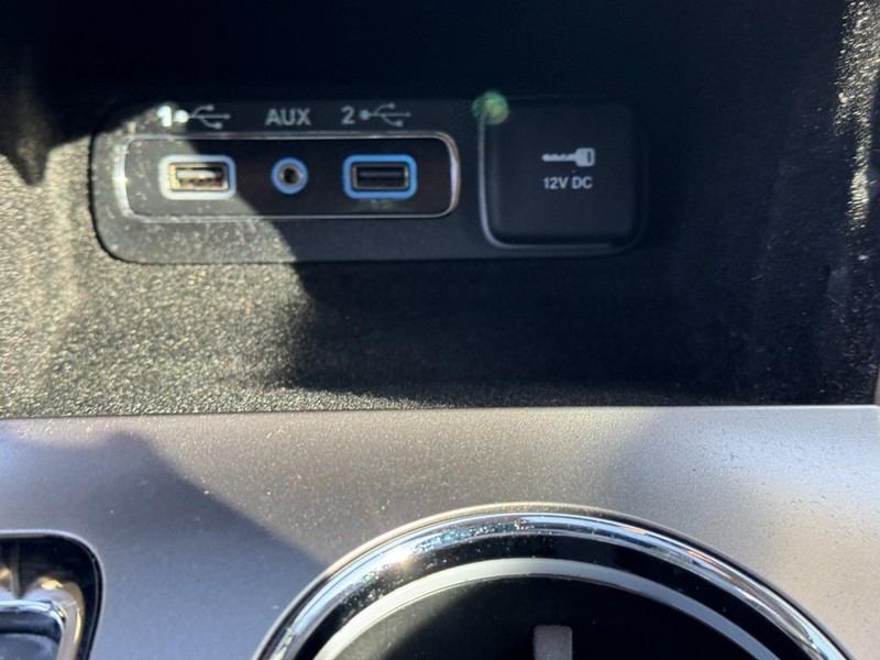 Jeep Grand Cherokee Vehicle Full-screen Gallery Image 22