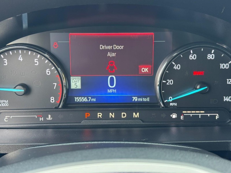 Ford Explorer Vehicle Full-screen Gallery Image 20