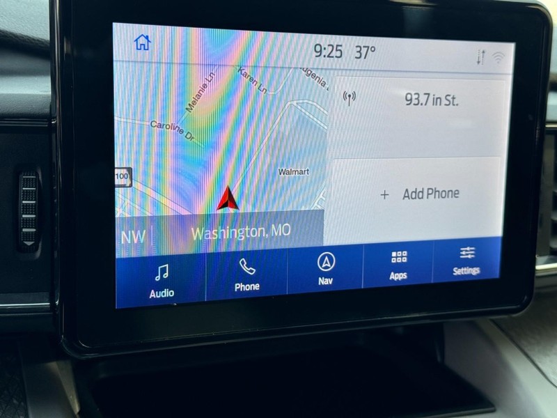 Ford Explorer Vehicle Full-screen Gallery Image 21