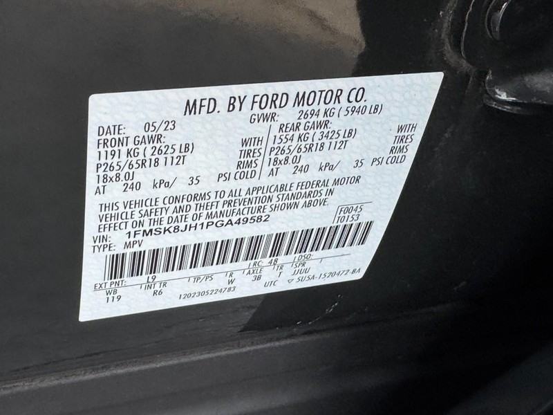 Ford Explorer Vehicle Full-screen Gallery Image 27