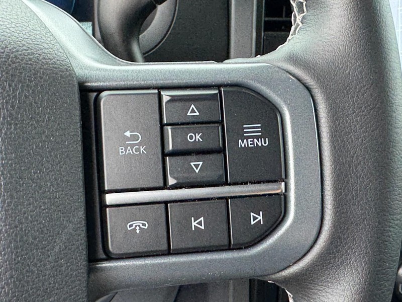 Ford F-150 Vehicle Full-screen Gallery Image 20