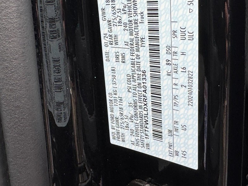 Ford F-150 Vehicle Full-screen Gallery Image 28