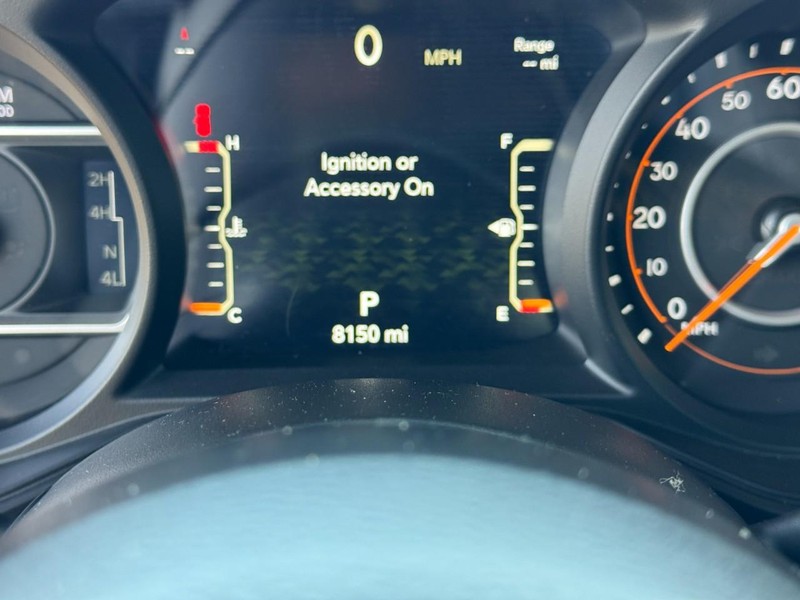 Jeep Wrangler Vehicle Full-screen Gallery Image 17