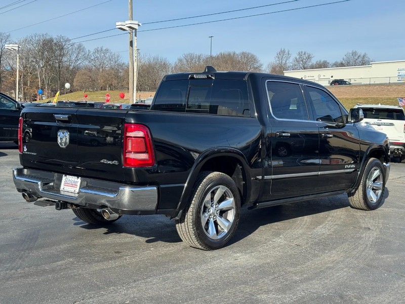 Ram 1500 Vehicle Full-screen Gallery Image 03
