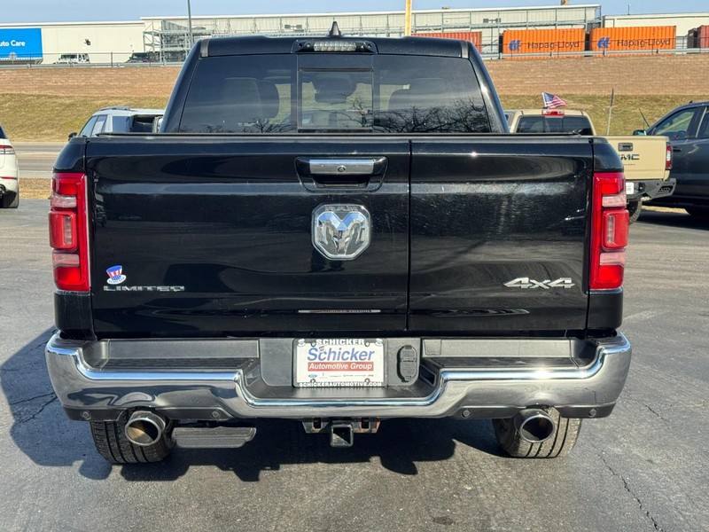 Ram 1500 Vehicle Full-screen Gallery Image 05