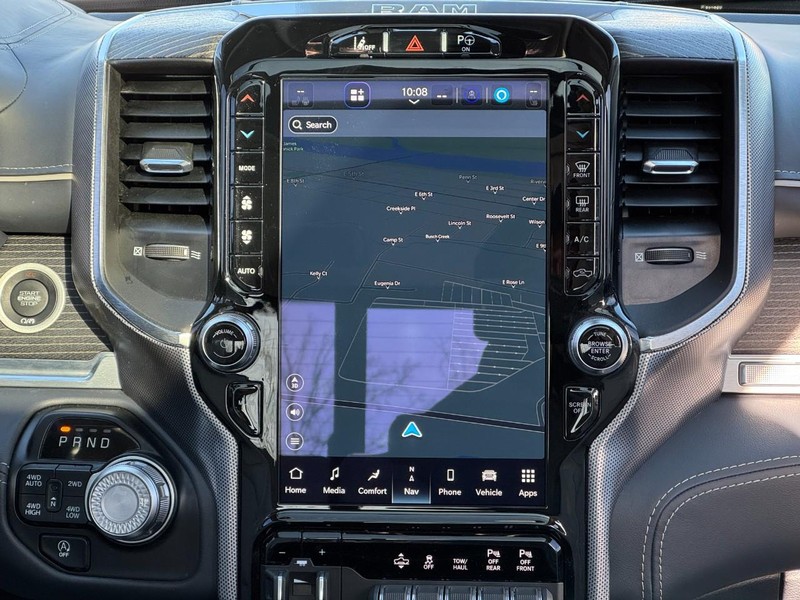 Ram 1500 Vehicle Full-screen Gallery Image 13