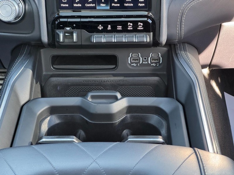 Ram 1500 Vehicle Full-screen Gallery Image 14