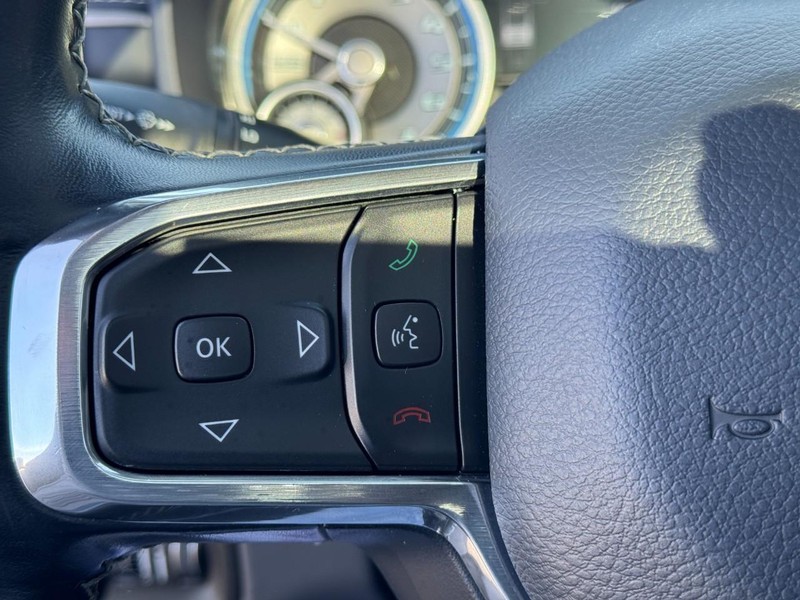 Ram 1500 Vehicle Full-screen Gallery Image 18