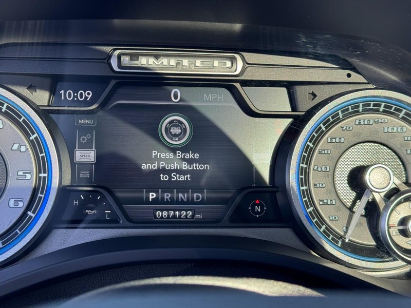 Ram 1500 Vehicle Full-screen Gallery Image 20