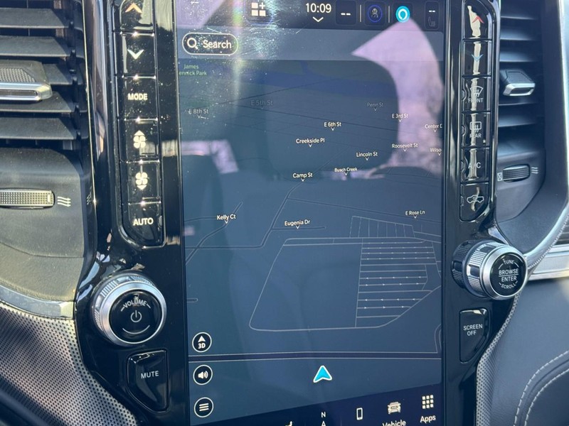 Ram 1500 Vehicle Full-screen Gallery Image 21