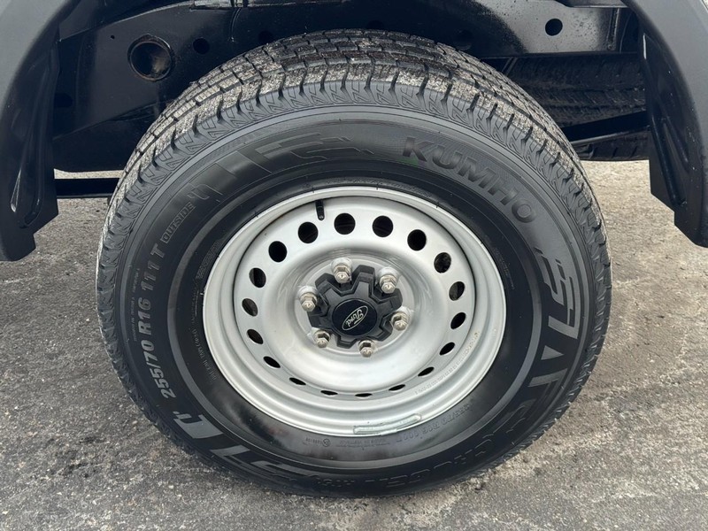 Ford Ranger Vehicle Full-screen Gallery Image 06