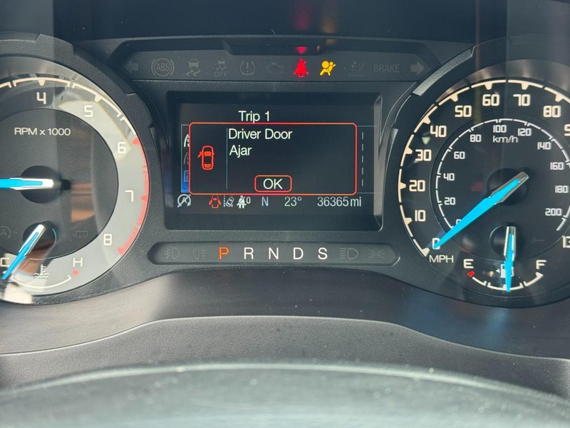 Ford Ranger Vehicle Full-screen Gallery Image 16