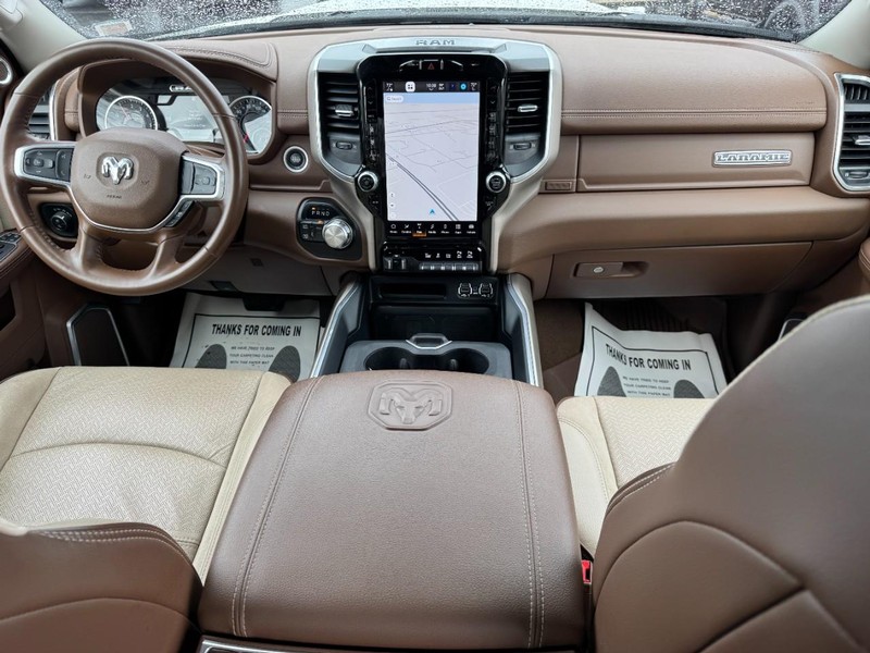 Ram 2500 Vehicle Full-screen Gallery Image 11