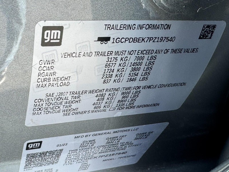 Chevrolet Silverado 1500 Vehicle Full-screen Gallery Image 22